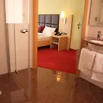 Πανσιόν An Der Eiche 3*